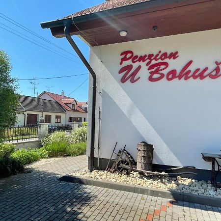 Penzion U Bohuša Lednice Exterior foto