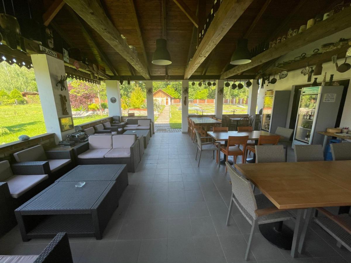 Penzion U Bohuša Lednice Exterior foto
